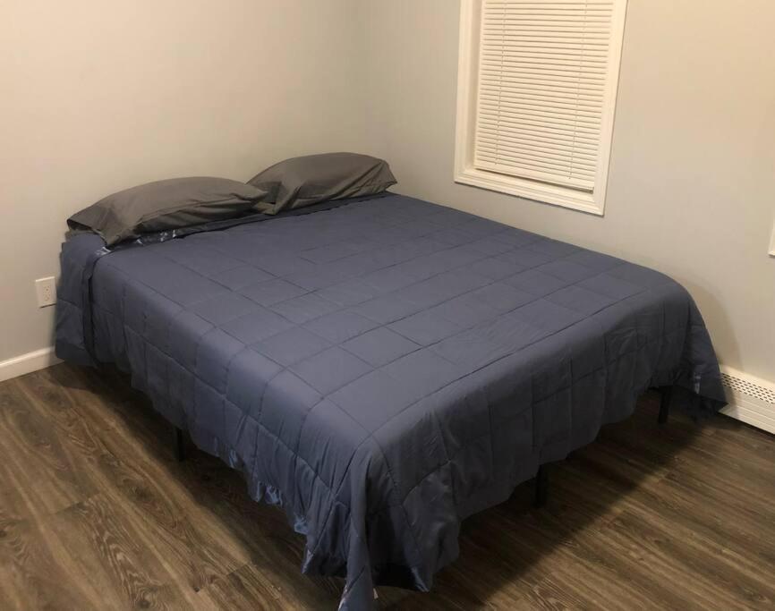 Private 2-Bedroom With Free Parking And Direct Bus To Nyc Manhattan Only 2 Blocks Away Linden Eksteriør bilde
