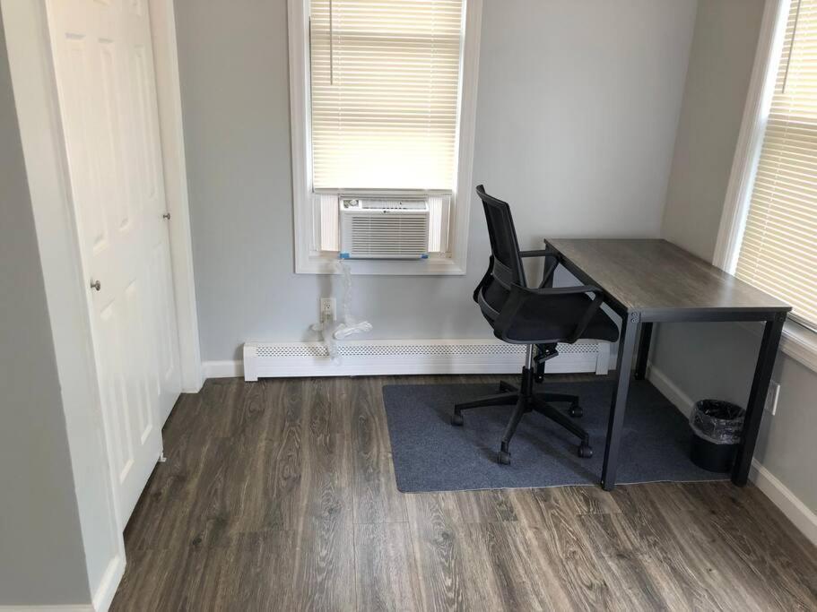 Private 2-Bedroom With Free Parking And Direct Bus To Nyc Manhattan Only 2 Blocks Away Linden Eksteriør bilde